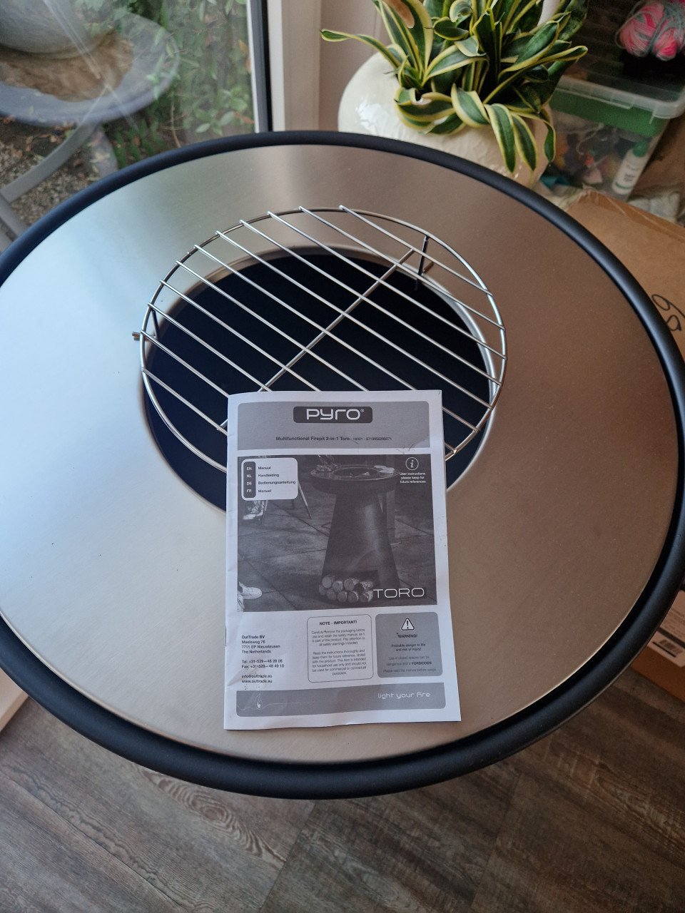 Vuurkorf met bakplaat en grill