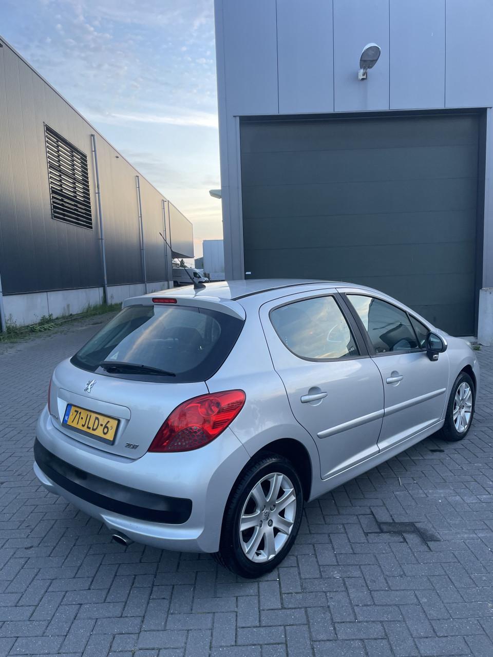 Peugeot 207 1.6 VTI 16V 5DR 2009 Grijs | 141.034 KM NAP | NIEUWE APK!