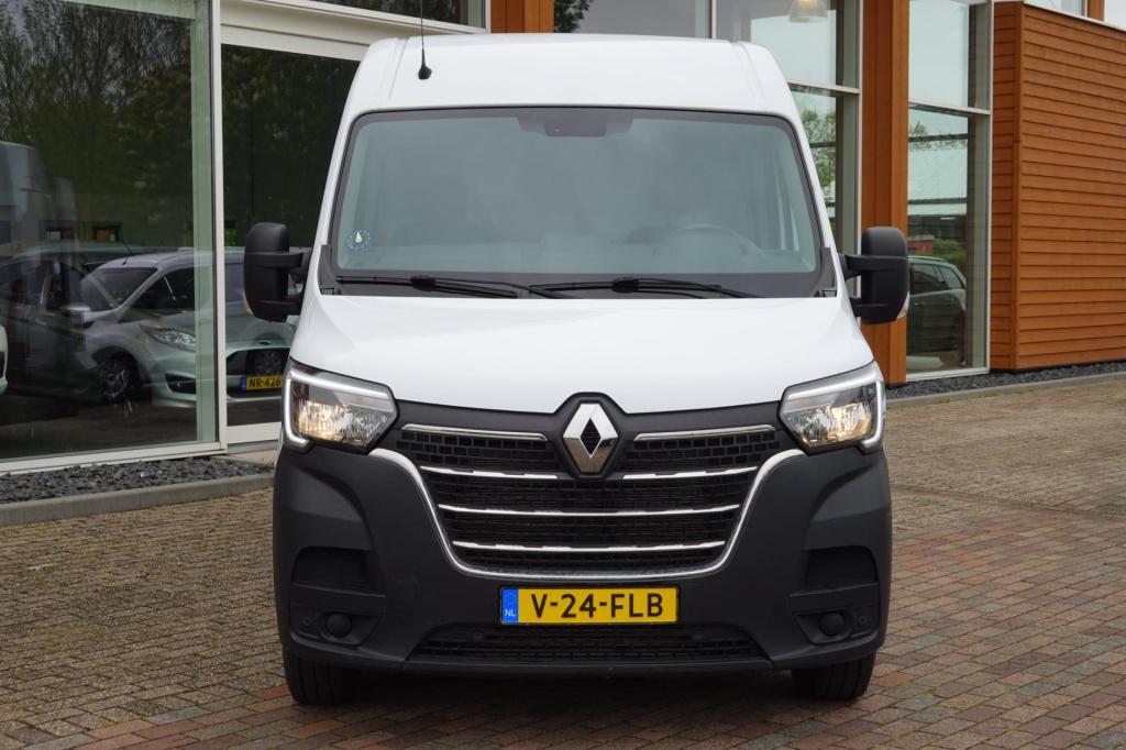 Renault Master t33 2.3 dci 135 l2h2 met laadklep