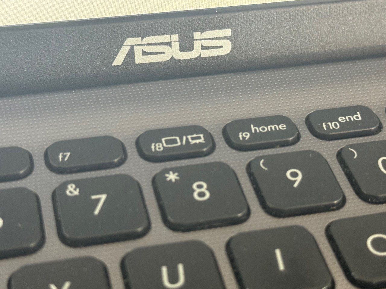 ASUS VivoBook 15   X512F Intel core i3