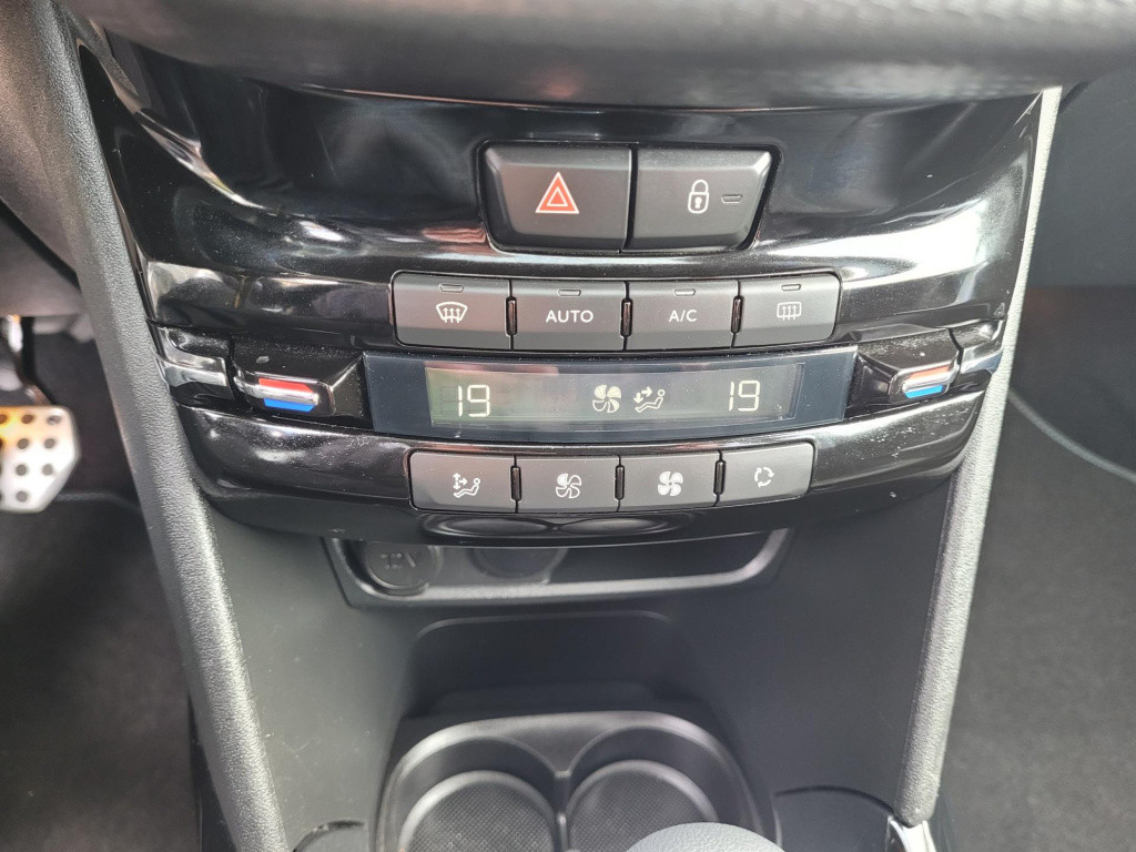 Peugeot 2008 1.2 puretech allure crossway treekhak alcantara leer / navigat