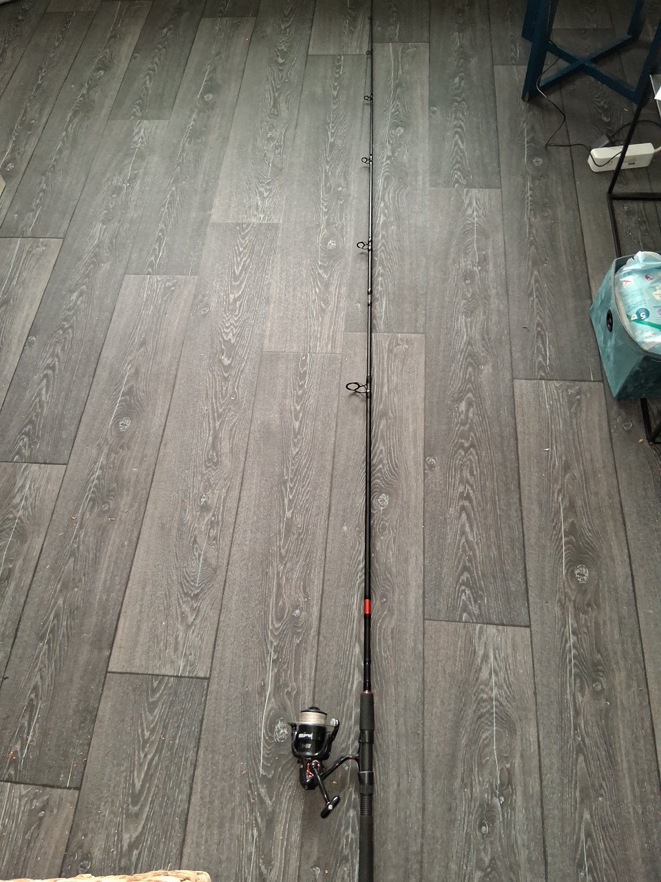 Hengel Spro power catcher  60g 3,00m plus molen en vis koffer
