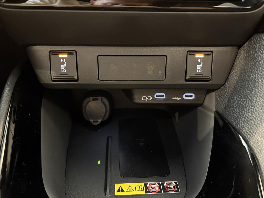 Toyota Yaris 1.5 hybrid 130 executive | demo |