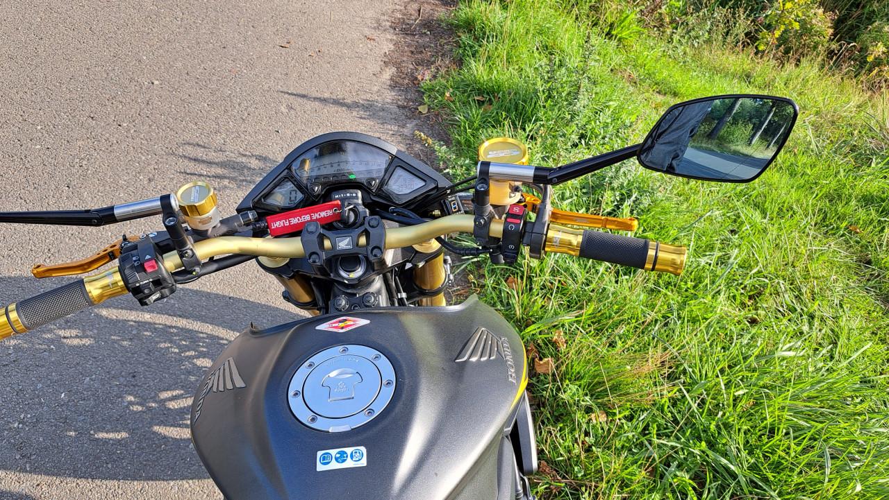 Nette Honda CB1000R