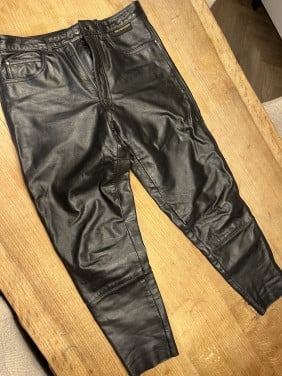 3 leren motorbroeken