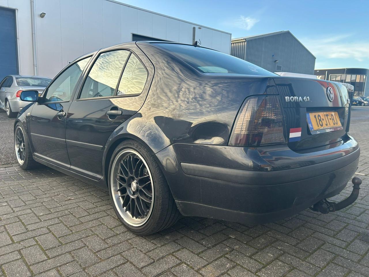 Volkswagen Bora 1.6-16V Mooie Auto! Lees Tekst!