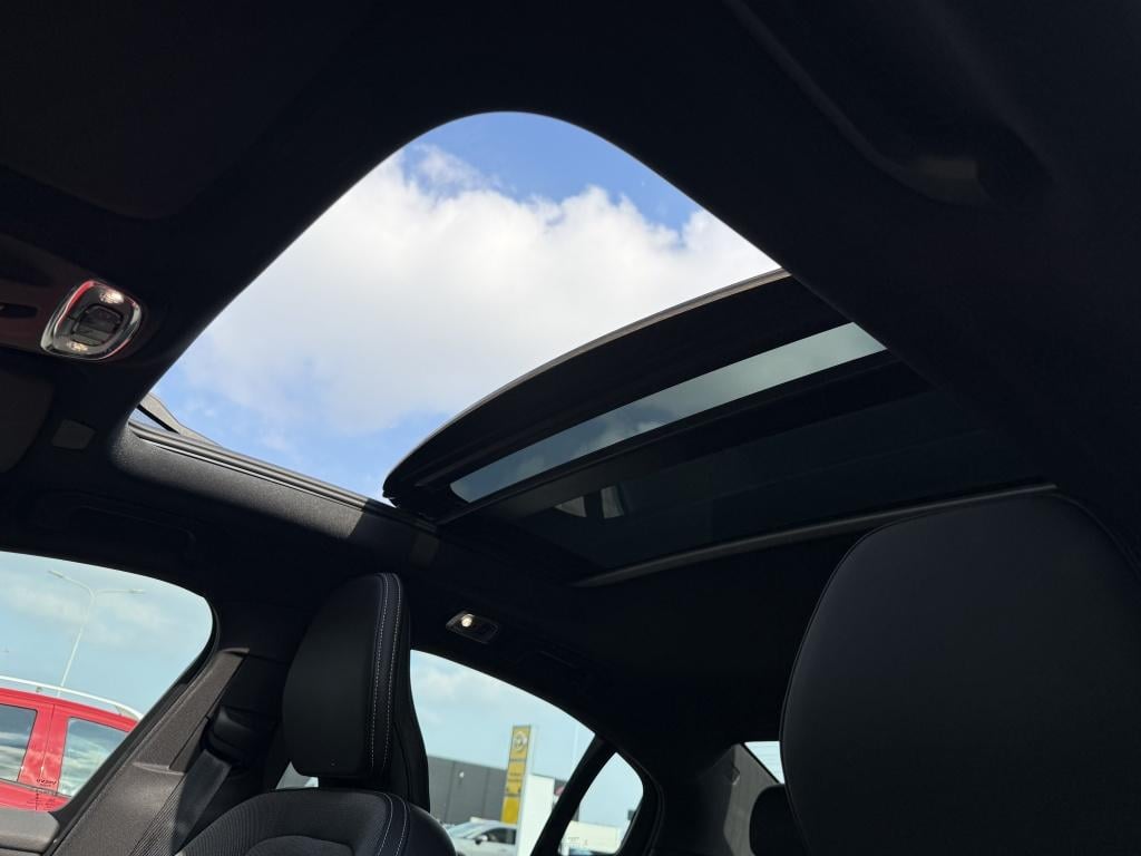 Volvo S60 t8 390pk recharge r-design| panodak| adap.cruise| trekhaak|camer