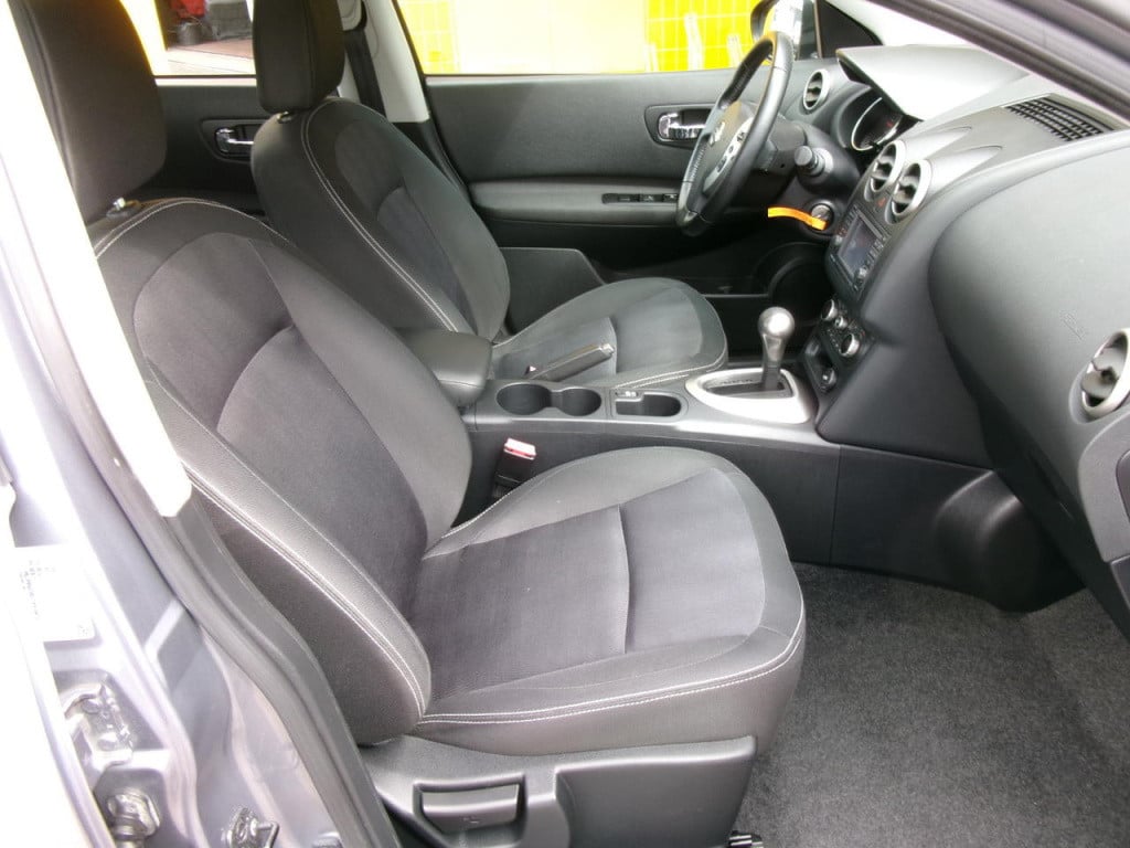 Nissan Qashqai 1.6 acenta airco, nav., camera, trekhaak, pdc