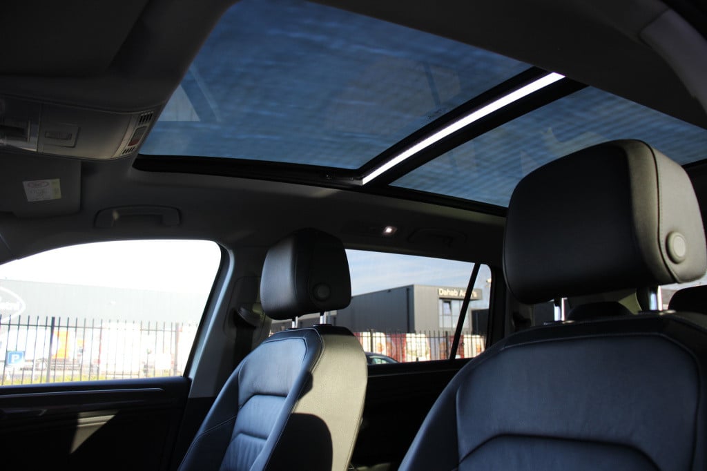 Volkswagen Tiguan Allspace 1.5 tsi highline r-line | pano | leder | 360 cam