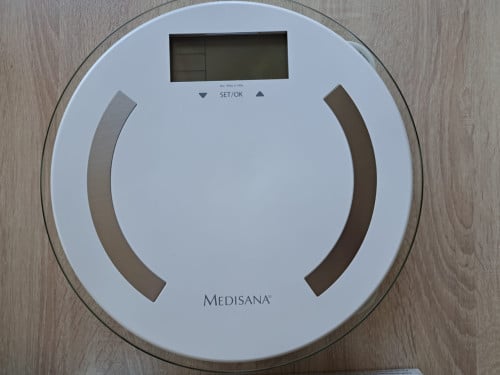 Lichaamsanalyseweegschaal type BS 470 van MEDISANA aangeboden