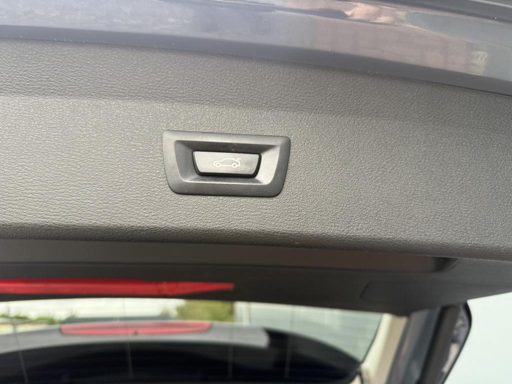 BMW X1 s-drive20i 192pk automaat high executive panoramadak