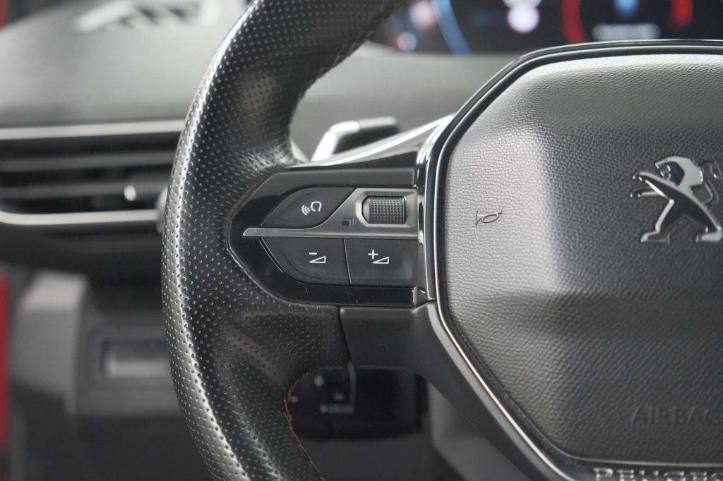 Peugeot 3008 puretech 130 eat6 gt | allseason banden | trekhaak | panoramad