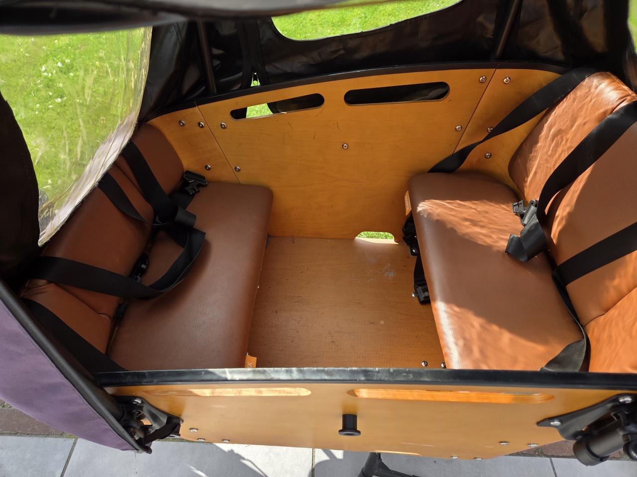 Bakfiets Vogue Carry 2 - elektrisch met huif en kussens