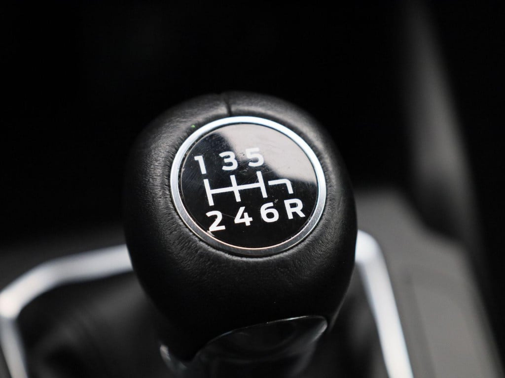 Ford Focus 1.0 ecoboost hybrid connected | parkeer sensoren | navigatie | c