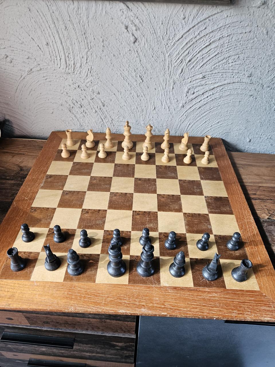 Vintage  Schaakspel homas staunton met houten bord