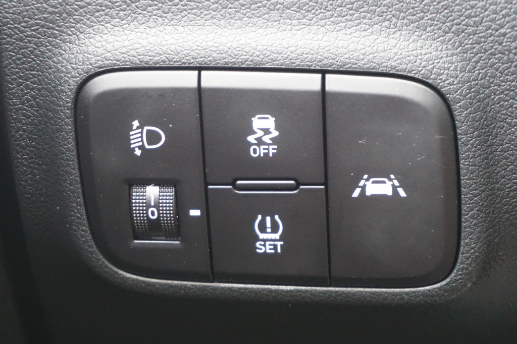Hyundai I 10 1.0 comfort airco / cruise / carplay / lane ass. / elektr. ram