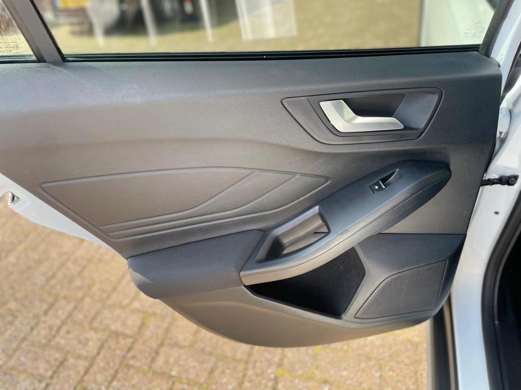 Ford Focus wagon 1.0 ecoboost active business