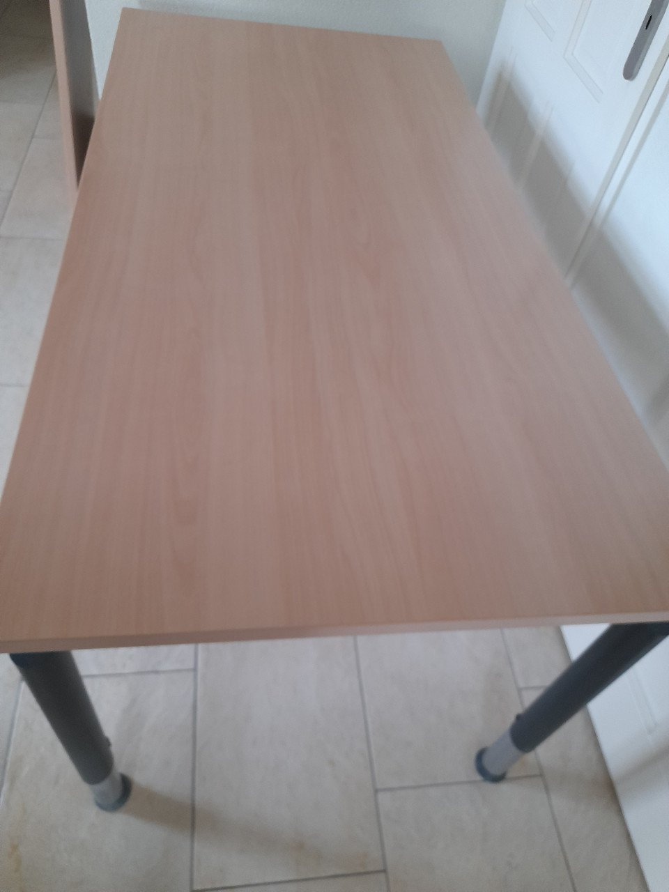 Bureau In hoogte verstelbaar 80 x 160 x 78H (in goede staat )
