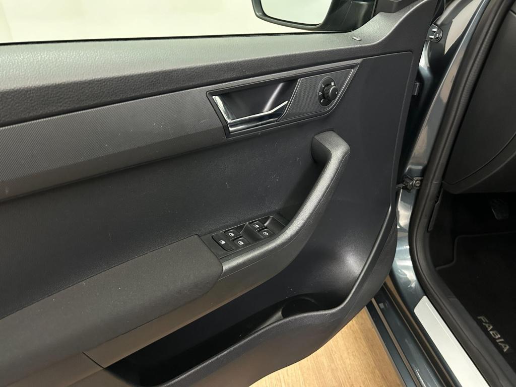 Skoda Fabia occasion 1.2 tsi joy | tweedehands skoda fabia | airco | stoelv