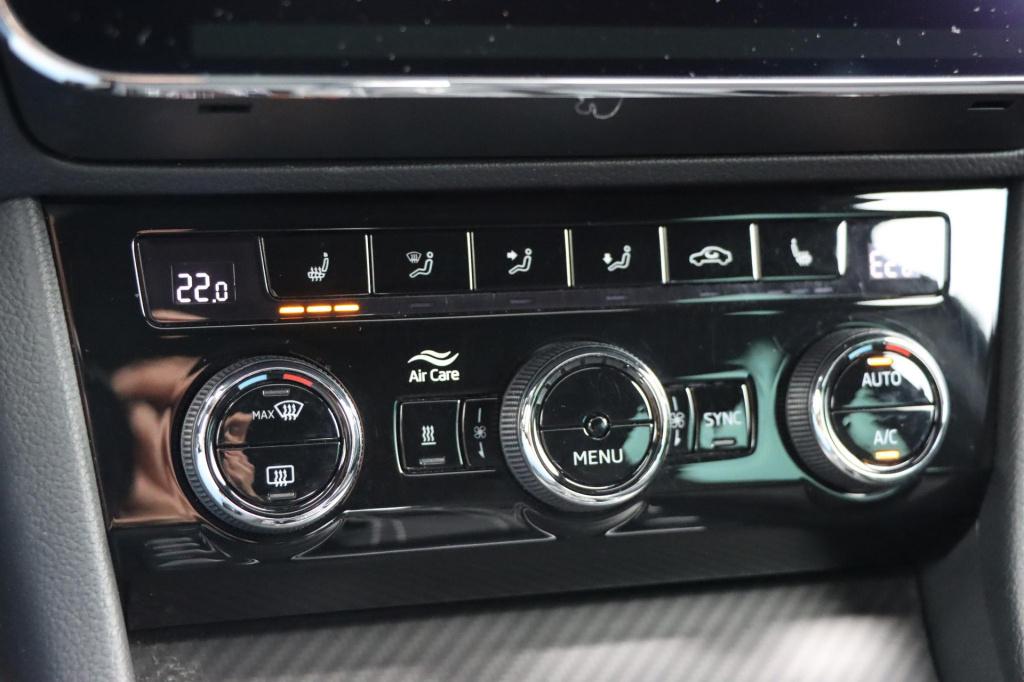 Skoda Superb combi 1.4 tsi iv sportline business 218pk dsg6