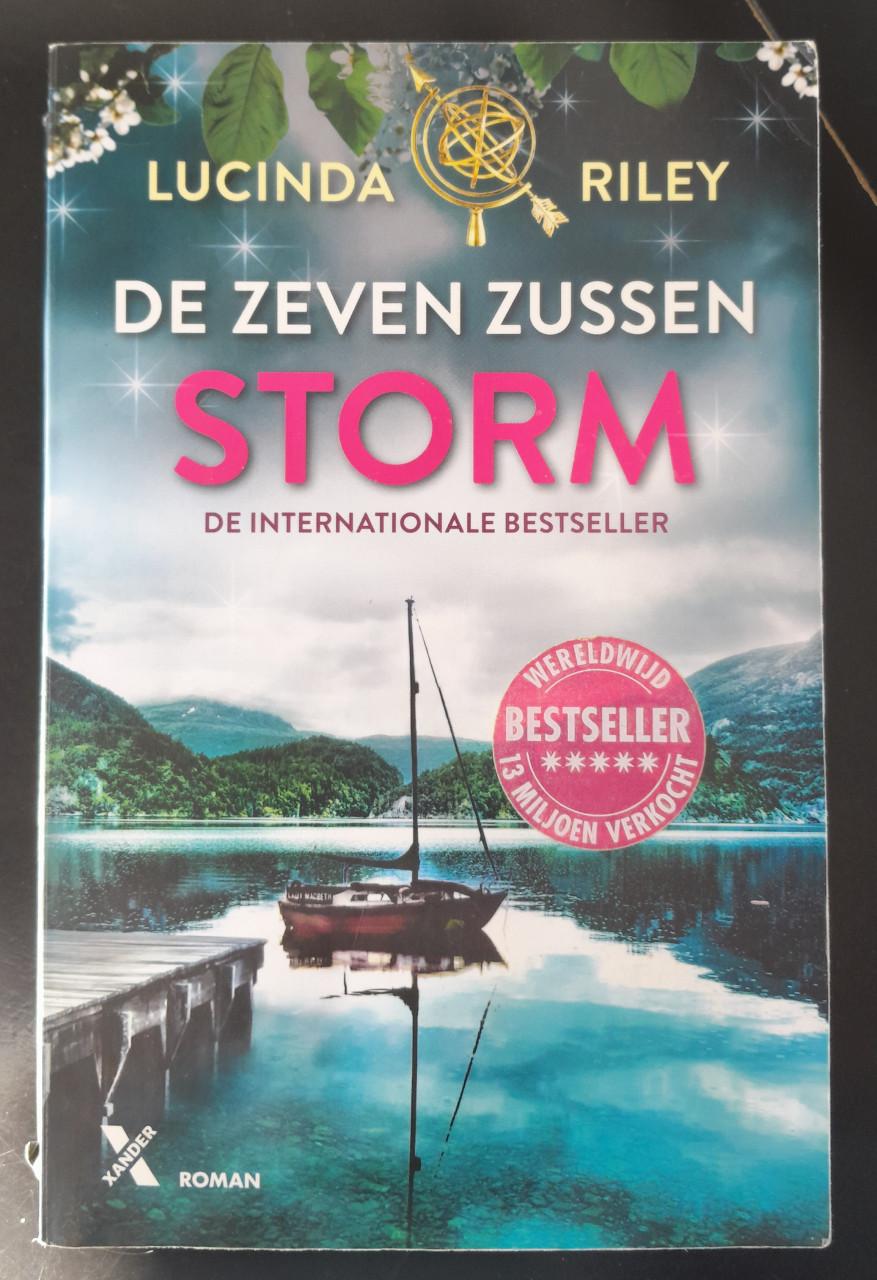 Serie De zeven zussen van Lucinda Riley.