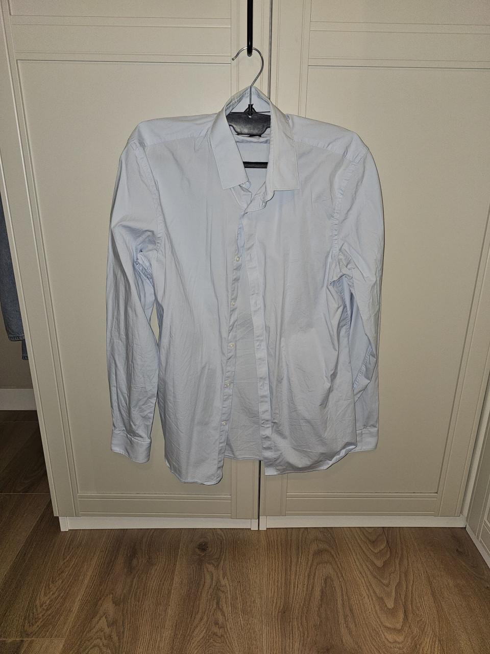 Diverse merkoverhemden en truien (echt)