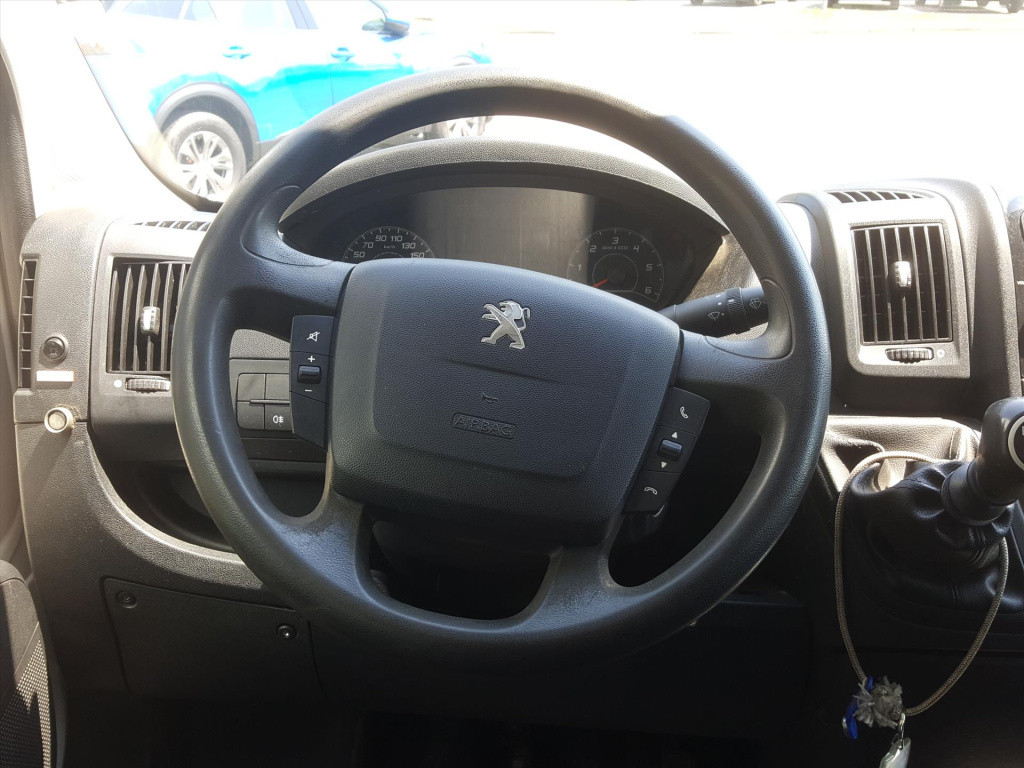 Peugeot Boxer chassisdubbelcabine 3500kg 2.2hdi-130pk dubbele cabine 7perso