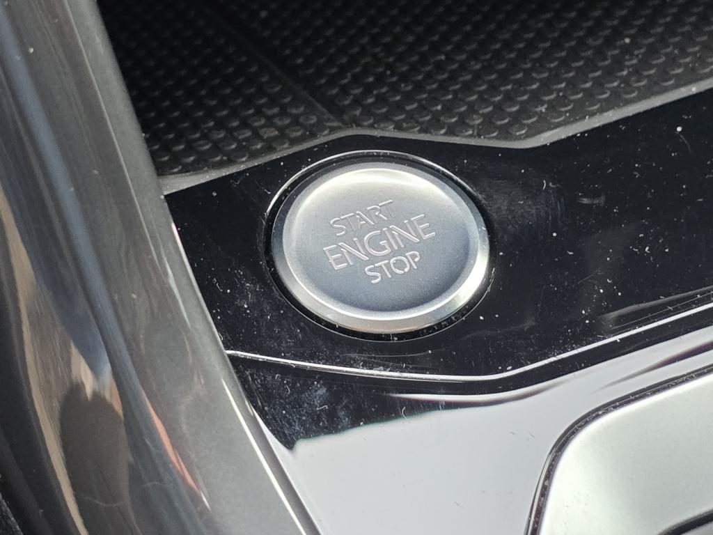 Volkswagen T-roc 1.5 tsi style business | automaat | apple/ android carplay