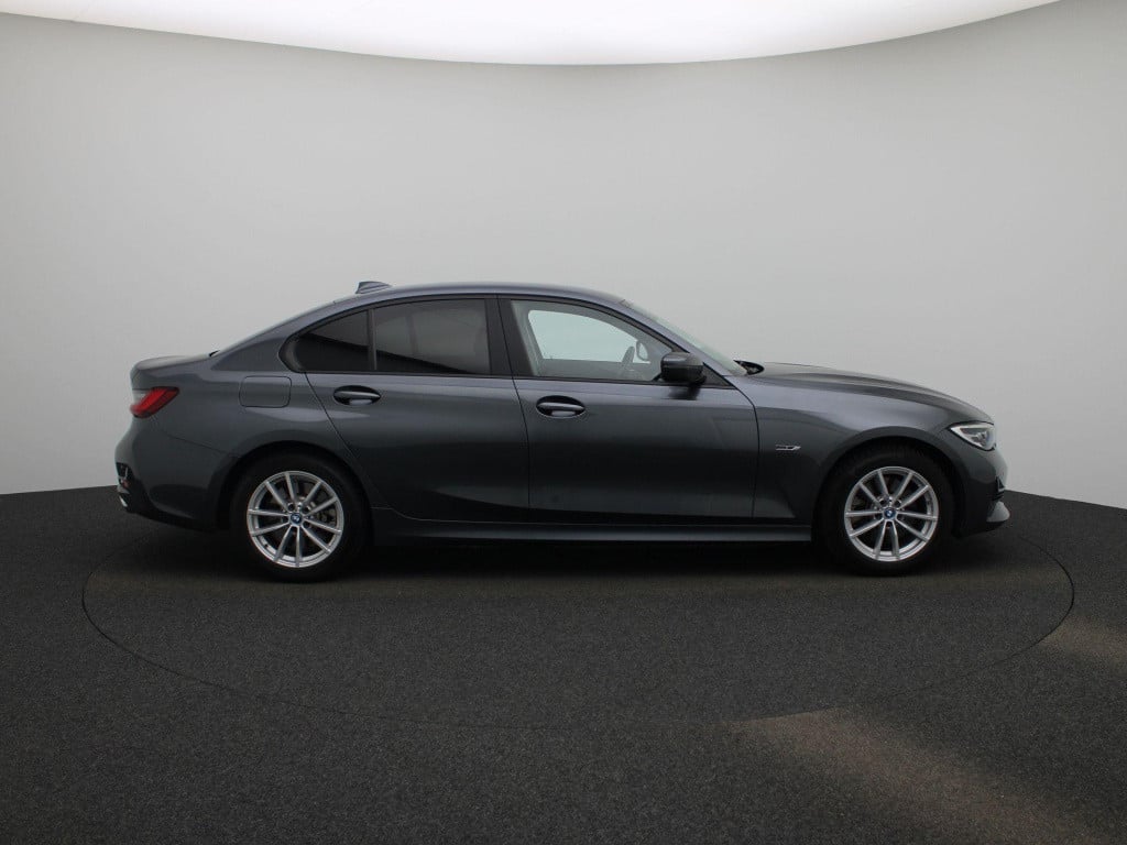 BMW 3-serie 320e high executive | automaat | navigatie | leder | elektrisch