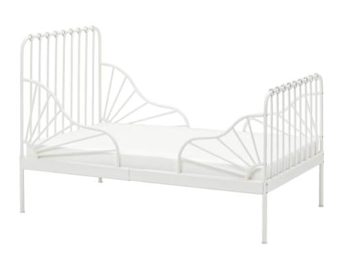 Minnen meegroeibed in wit