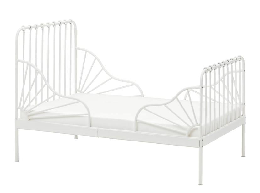 Minnen meegroeibed in wit