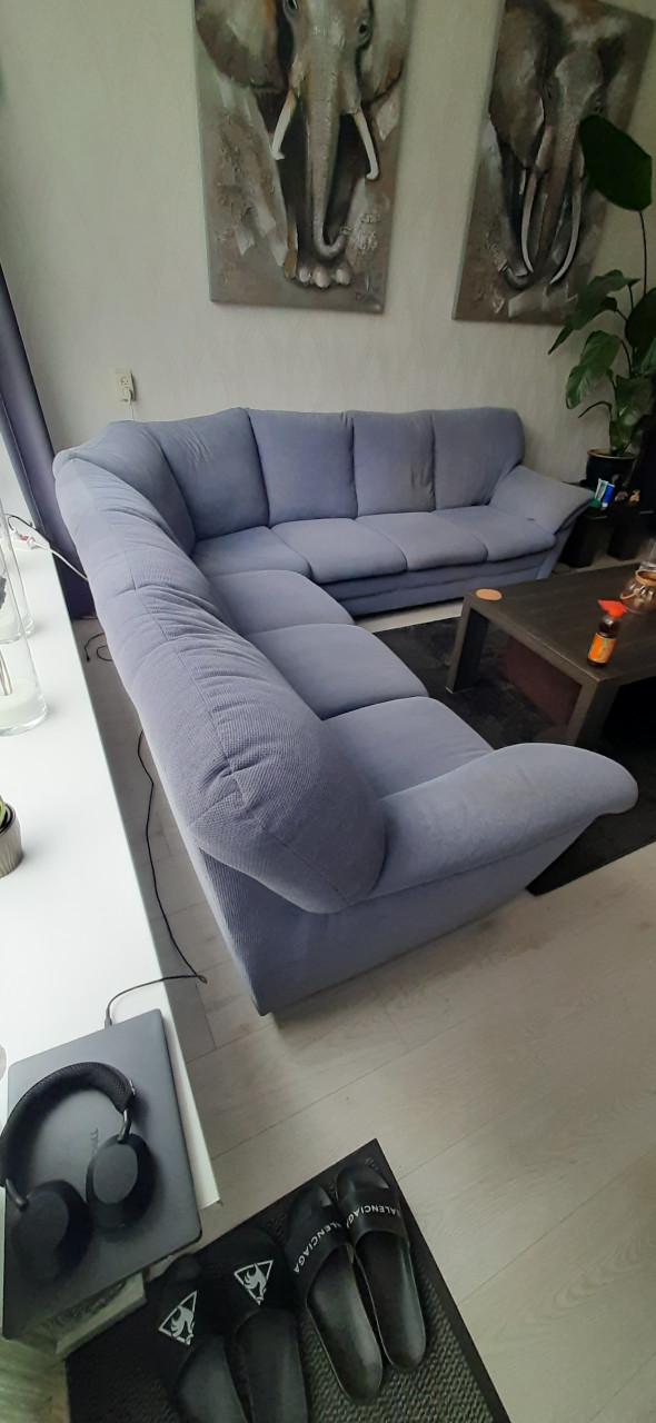 Hoekbank 3 hoek 3 stoffen bekleding 4a5 jaar oud nwpr € 2899,- vrpr € 389,-