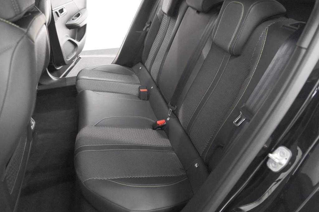 Peugeot 2008 puretech 130 eat8 gt | camera | apple carplay | parkeersensore