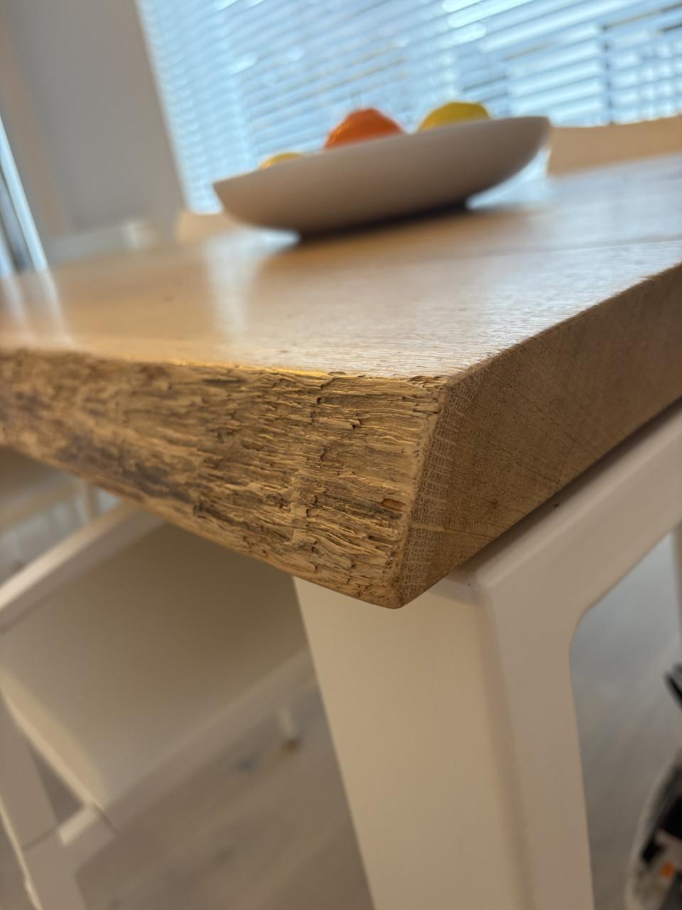 Mooie eikenhouten boomstam eettafel 210 x 100