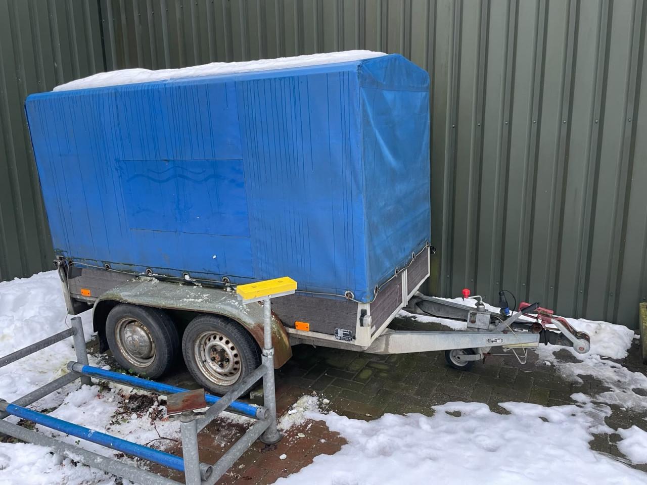 Tandemasser met huif Saris F2513