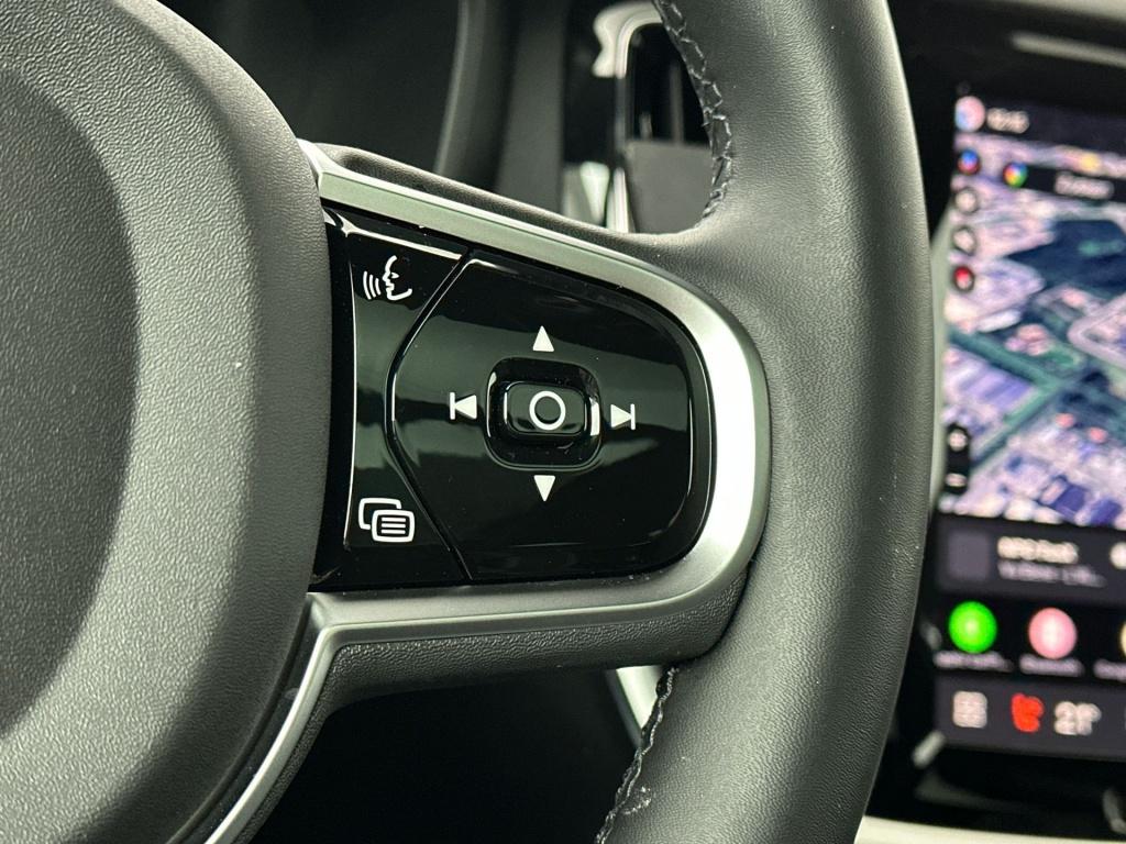 Volvo V60 t8 455pk recharge ultra dark| panodak| 360camera| stylingpack| a