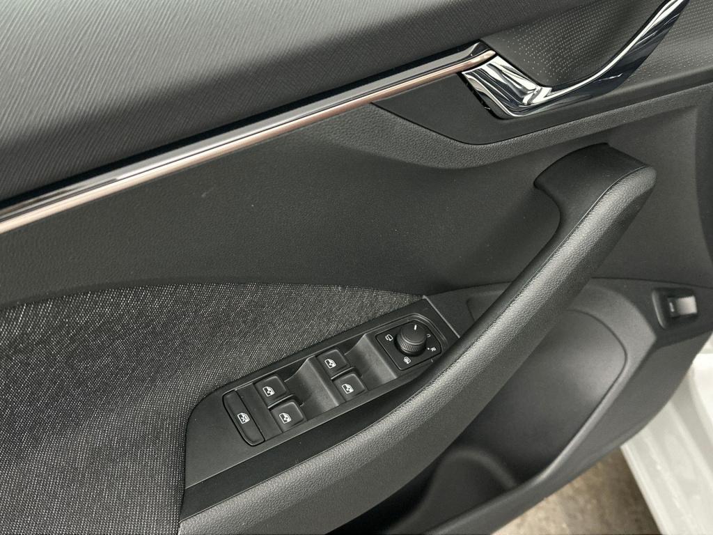 Skoda Scala business edition 1.0 tsi 85 kw / 115 pk hatchback