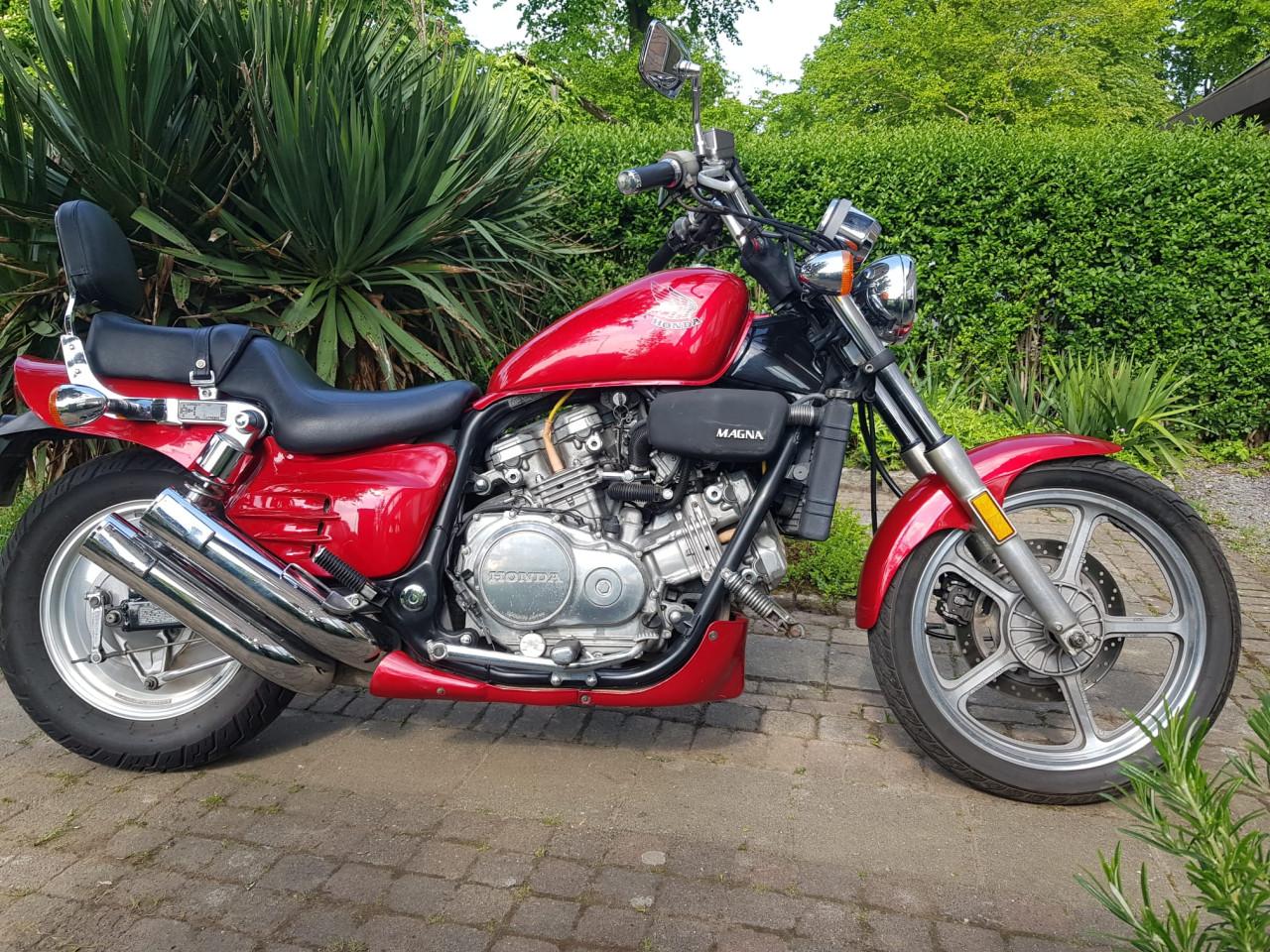 Honda VF 700 Magna 1987