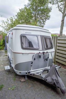 Caravan Eriba Touring Familia 310