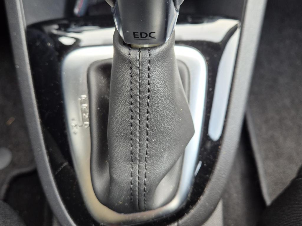 Renault Clio tce 120 edc automaat zen navigatie, cruise control, p-hulp, bl