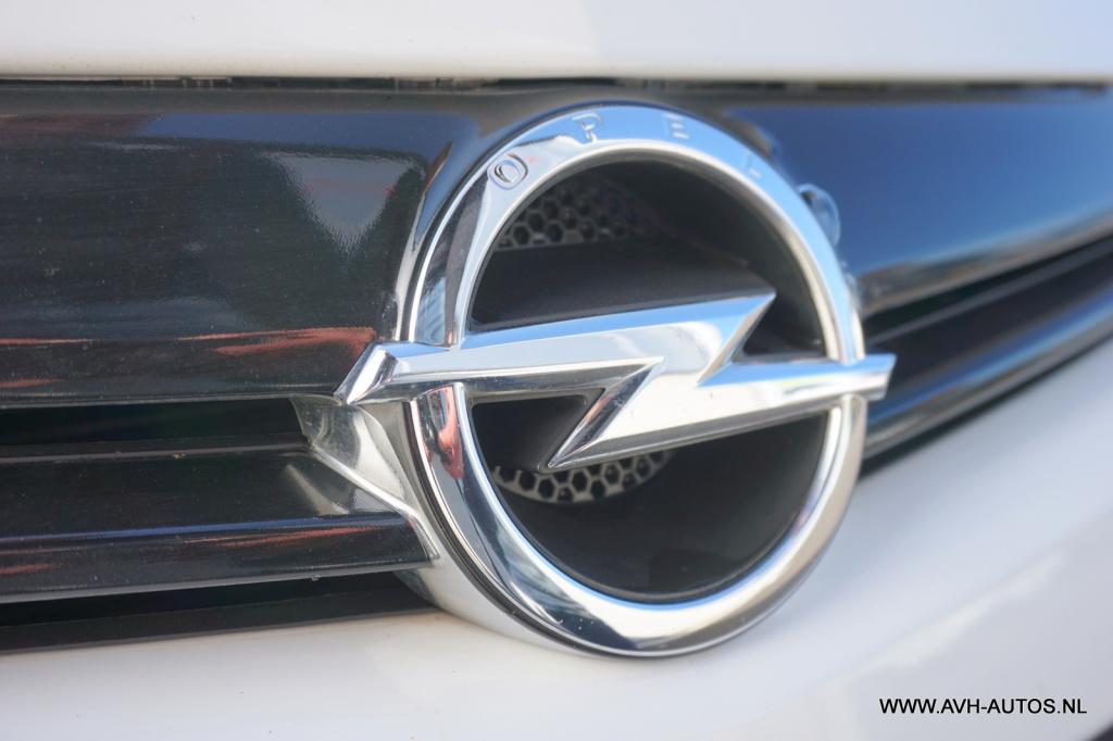 Opel Astra gtc 1.4 turbo sport