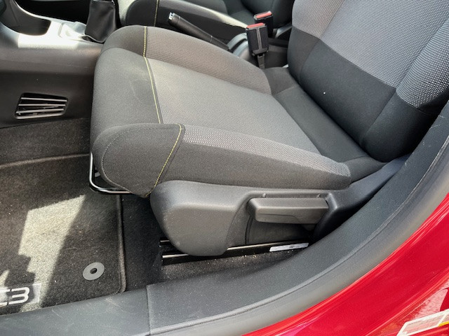Citroen C3 1.2 puretech 82pk s&s feel edition | kleurnavigatietomtom | blue