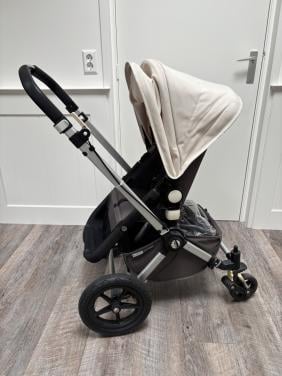 Nette bugaboo (baby- en kinderwagen)