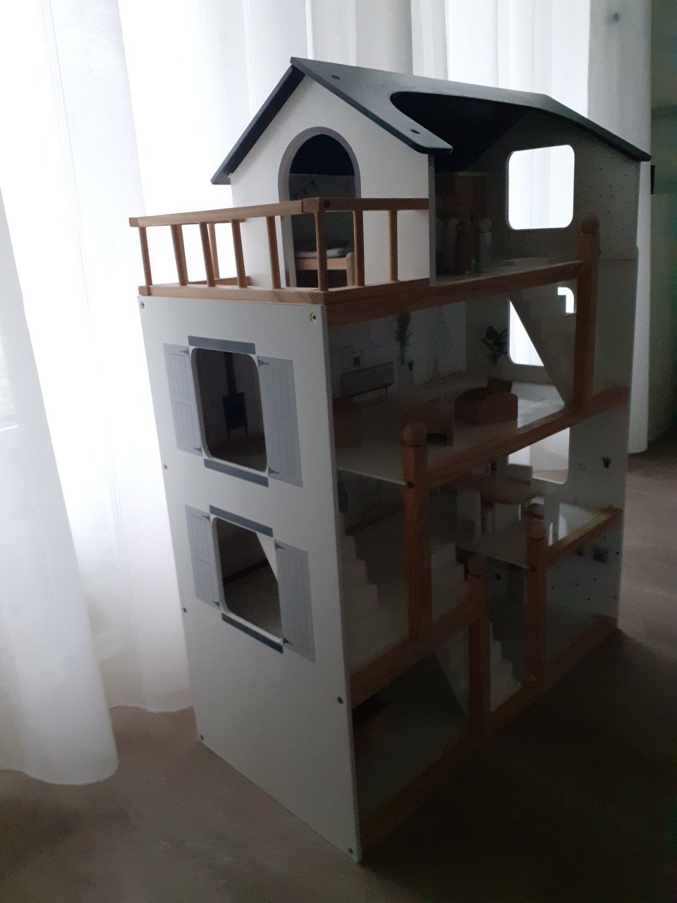 Poppenhuis Petit Amelie