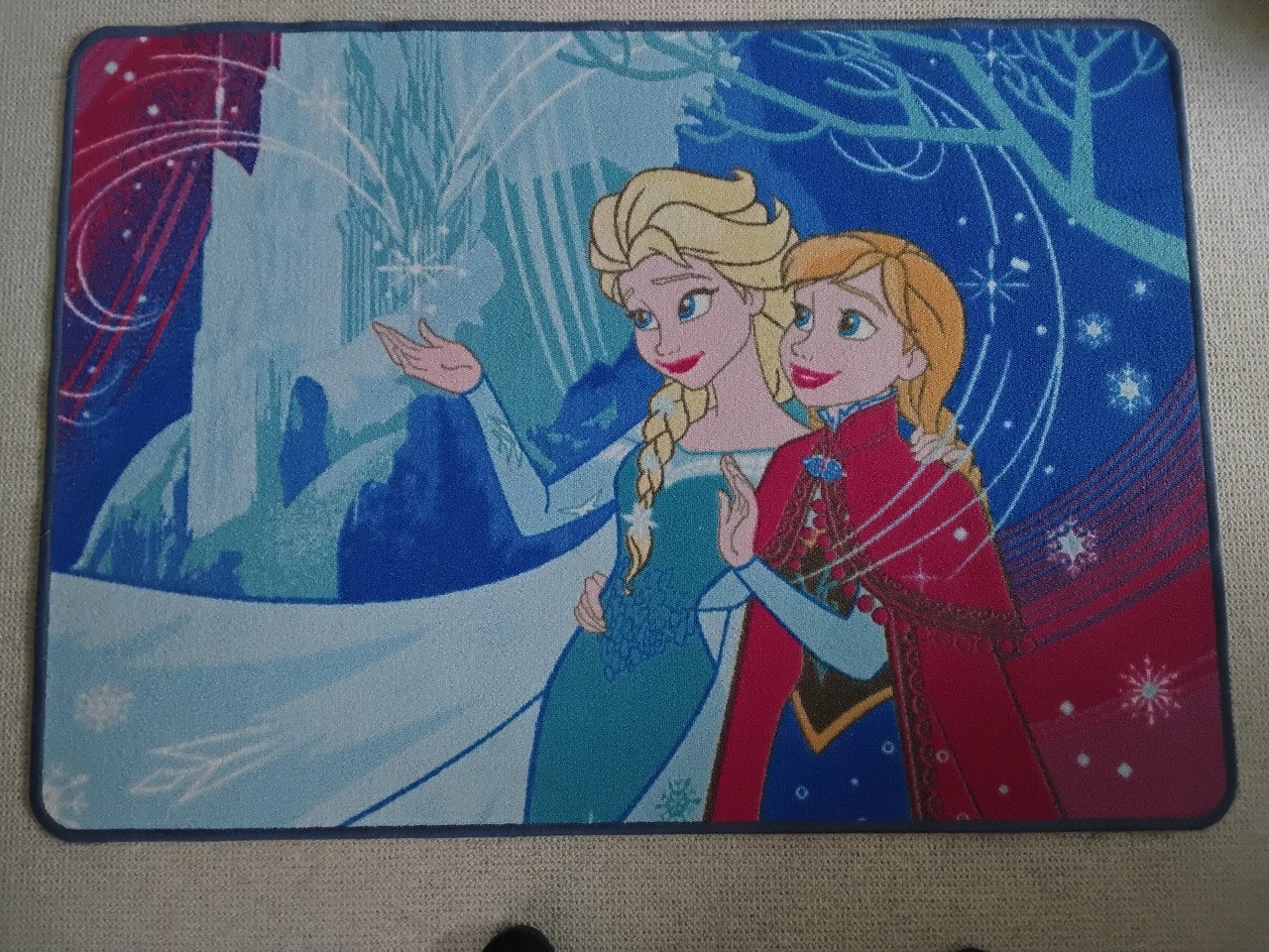FROZEN SPEELKLEED
