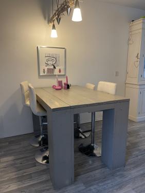 Stijgerhouten tafel te koop