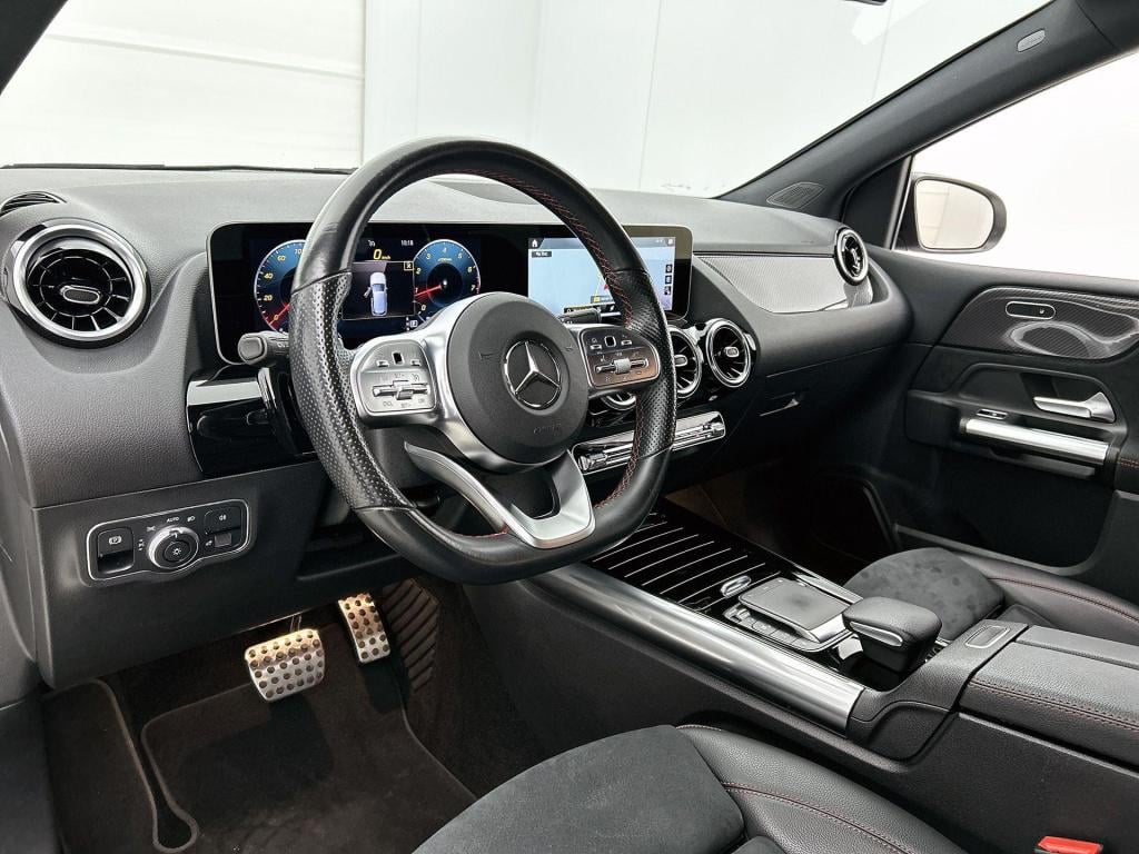 Mercedes-Benz B-Klasse 200 business solution amg | automaat | apple carplay