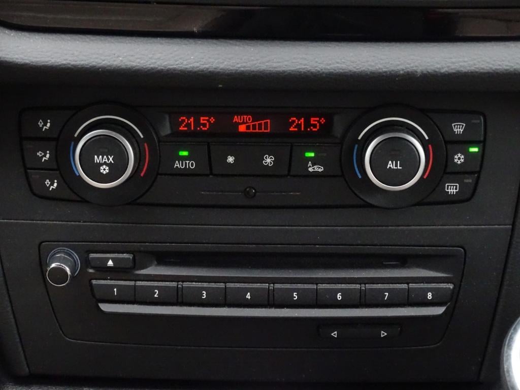 BMW X1 sdrive18i executive automaat | leder | bluetooth