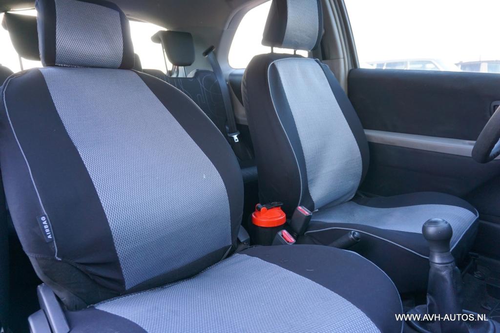 Toyota Yaris 1.0 vvti acces