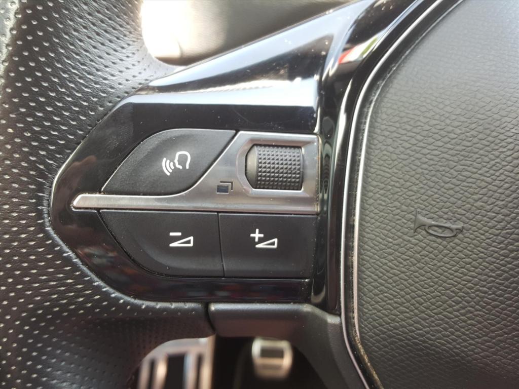 Peugeot 3008 gt-line 1.2 130pk apple carplay & android auto| navi | trekhaa